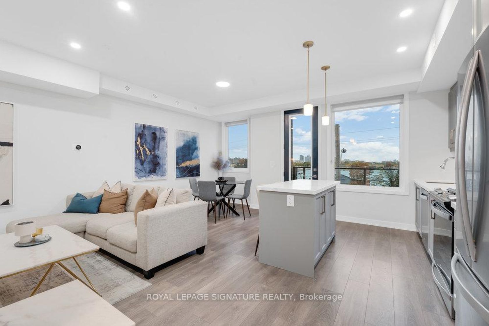 Photo 2 at 4 - 1467 O'Connor Drive, Parkview, Toronto Photo 2 at 4 - 1467 O'Connor Drive, Parkview, Toronto