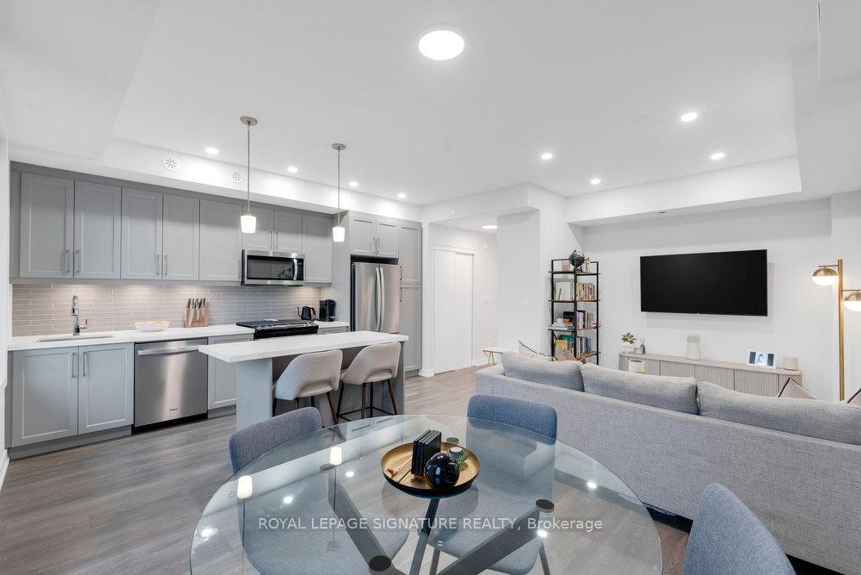 Photo 16 at 4 - 1467 O'Connor Drive, Parkview, Toronto Photo 16 at 4 - 1467 O'Connor Drive, Parkview, Toronto