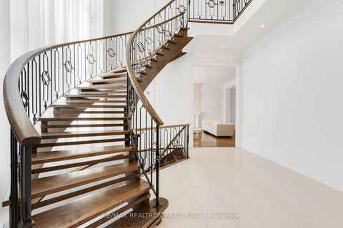 Photo 7 at 129 Arnold Avenue, Yorkhill, Vaughan