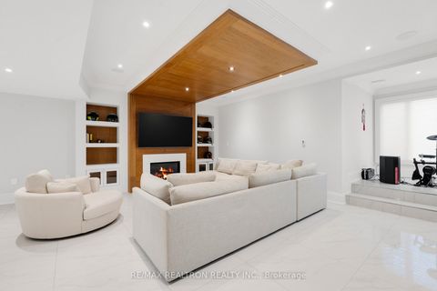 Photo 36 at 129 Arnold Avenue, Yorkhill, Vaughan