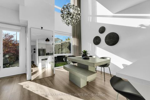 Photo 3 at 105 - 24 Woodstream Boulevard, Vaughan Grove, Vaughan