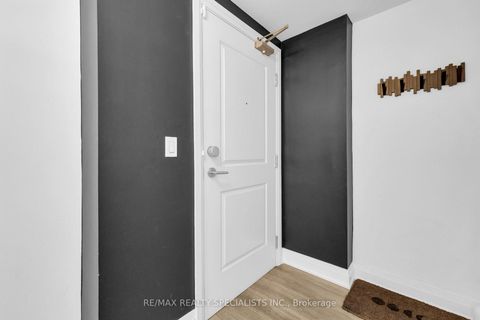 Photo 20 at 105 - 24 Woodstream Boulevard, Vaughan Grove, Vaughan