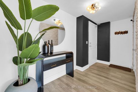 Photo 21 at 105 - 24 Woodstream Boulevard, Vaughan Grove, Vaughan