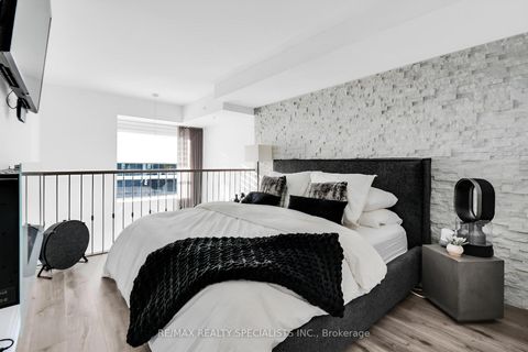 Photo 23 at 105 - 24 Woodstream Boulevard, Vaughan Grove, Vaughan