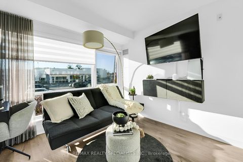 Photo 26 at 105 - 24 Woodstream Boulevard, Vaughan Grove, Vaughan