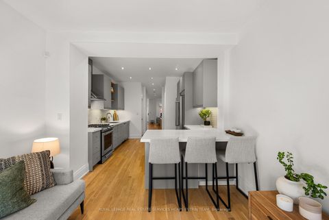 Photo 10 at 206 Howland Avenue, Annex, Toronto