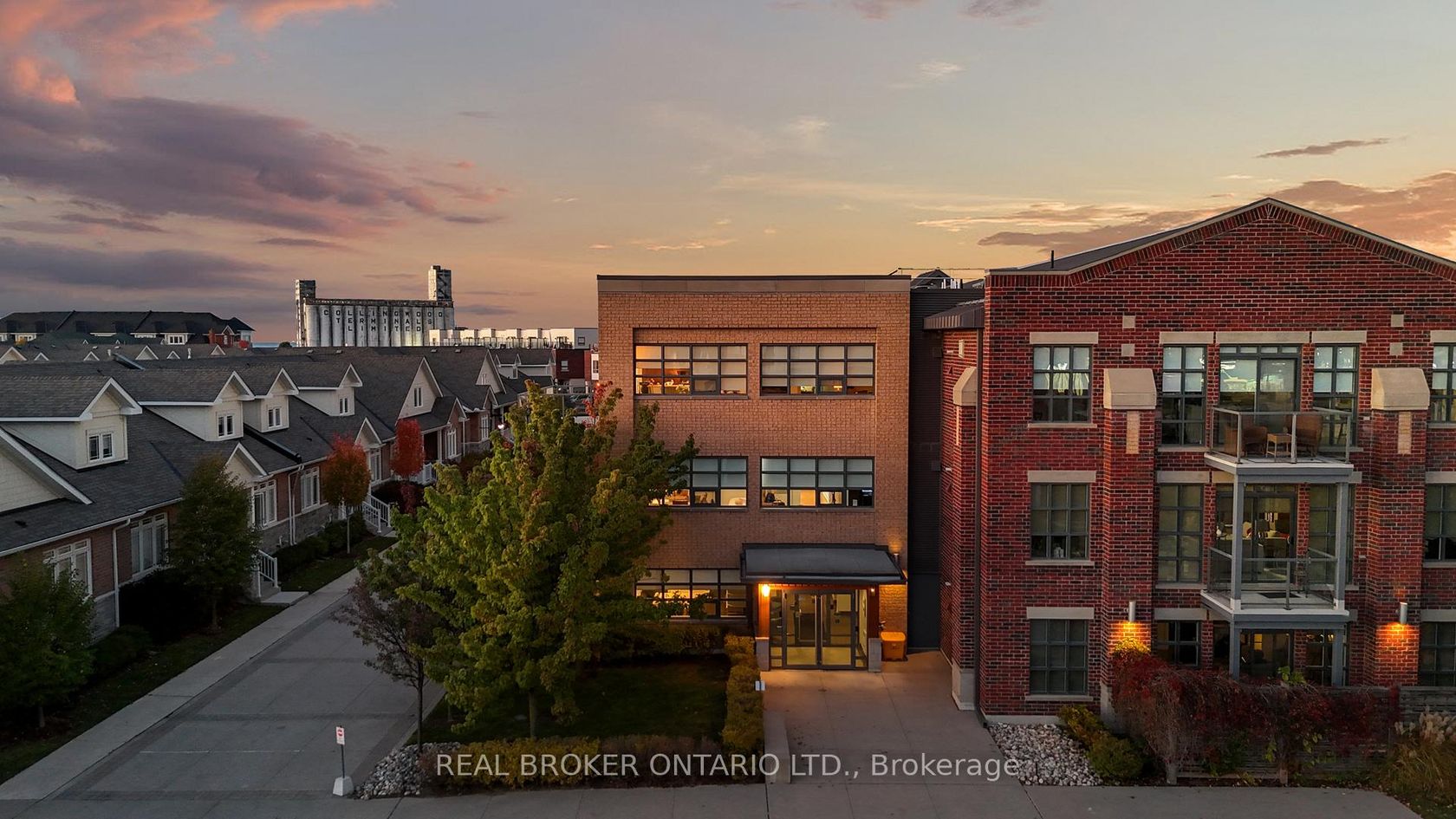 302 - 1 Shipyard Lane, Collingwood by Loree Meneguzzi Real Estate 302 - 1 Shipyard Lane, Collingwood