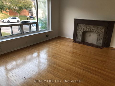 Photo 3 at 54 Garside Crescent, Amesbury, Toronto