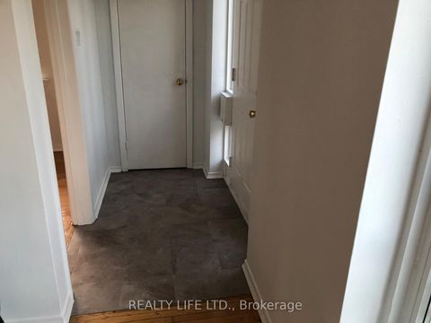 Photo 5 at 54 Garside Crescent, Amesbury, Toronto