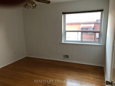 Photo 9 at 54 Garside Crescent, Amesbury, Toronto