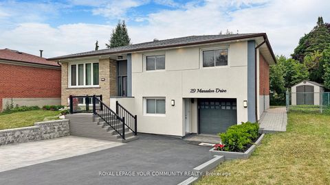 Photo 4 at 29 Manadon Drive, Newtonbrook West, Toronto