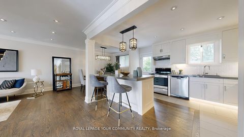 Photo 15 at 29 Manadon Drive, Newtonbrook West, Toronto