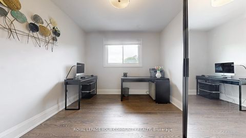 Photo 25 at 29 Manadon Drive, Newtonbrook West, Toronto