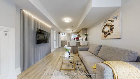 Photo 33 at 29 Manadon Drive, Newtonbrook West, Toronto