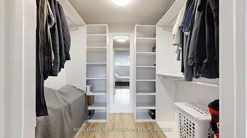 Photo 39 at 29 Manadon Drive, Newtonbrook West, Toronto