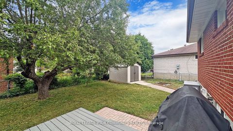Photo 49 at 29 Manadon Drive, Newtonbrook West, Toronto