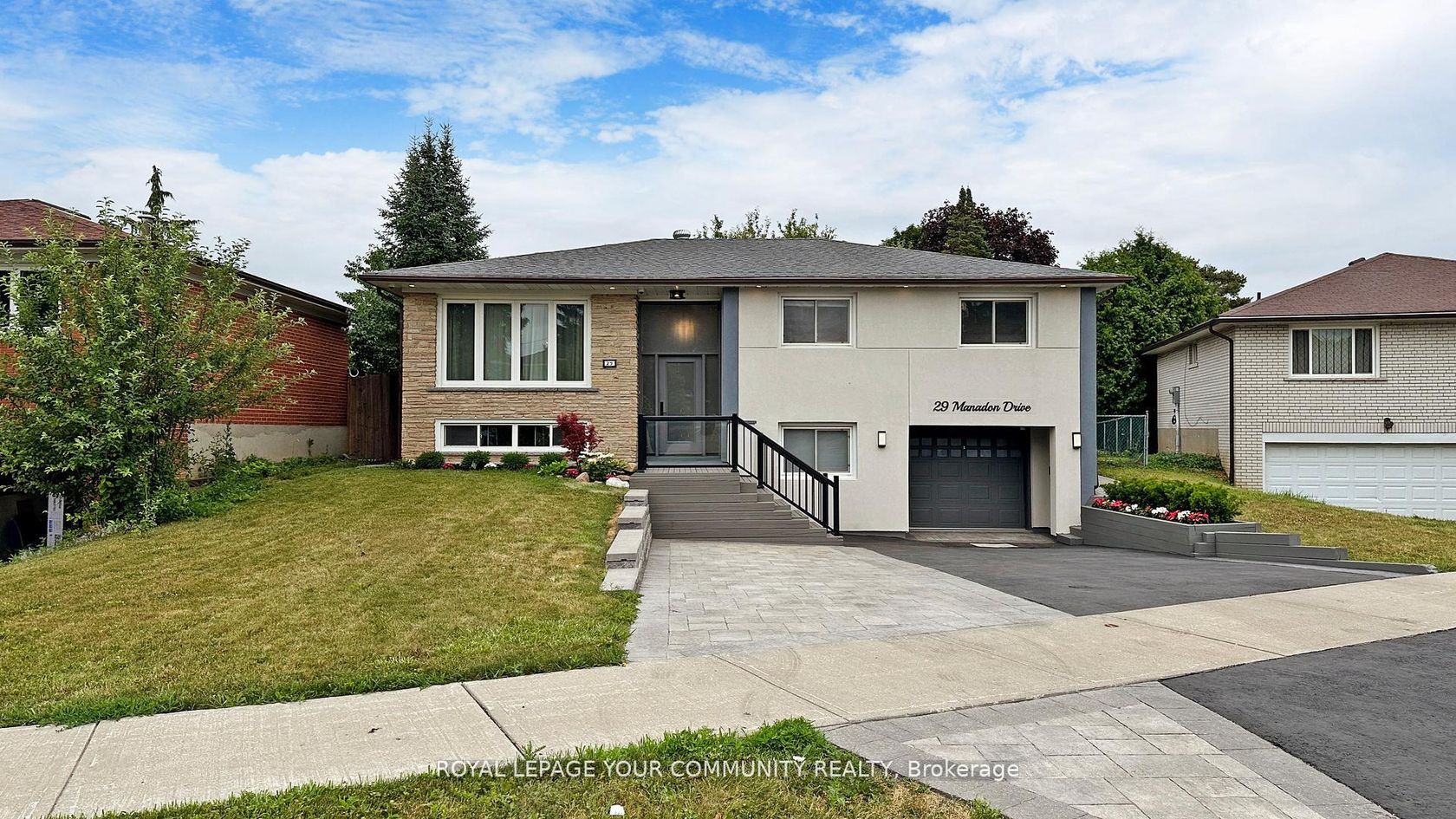 29 Manadon Drive, Newtonbrook West, Toronto by Loree Meneguzzi Real Estate 29 Manadon Drive, Newtonbrook West, Toronto