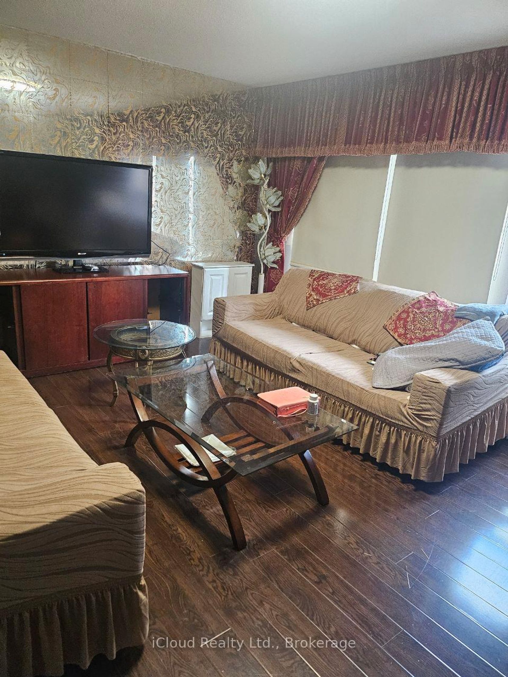 Photo 1 at 182 - 6448 Finch Avenue W, Jamestown, Toronto Photo 1 at 182 - 6448 Finch Avenue W, Jamestown, Toronto