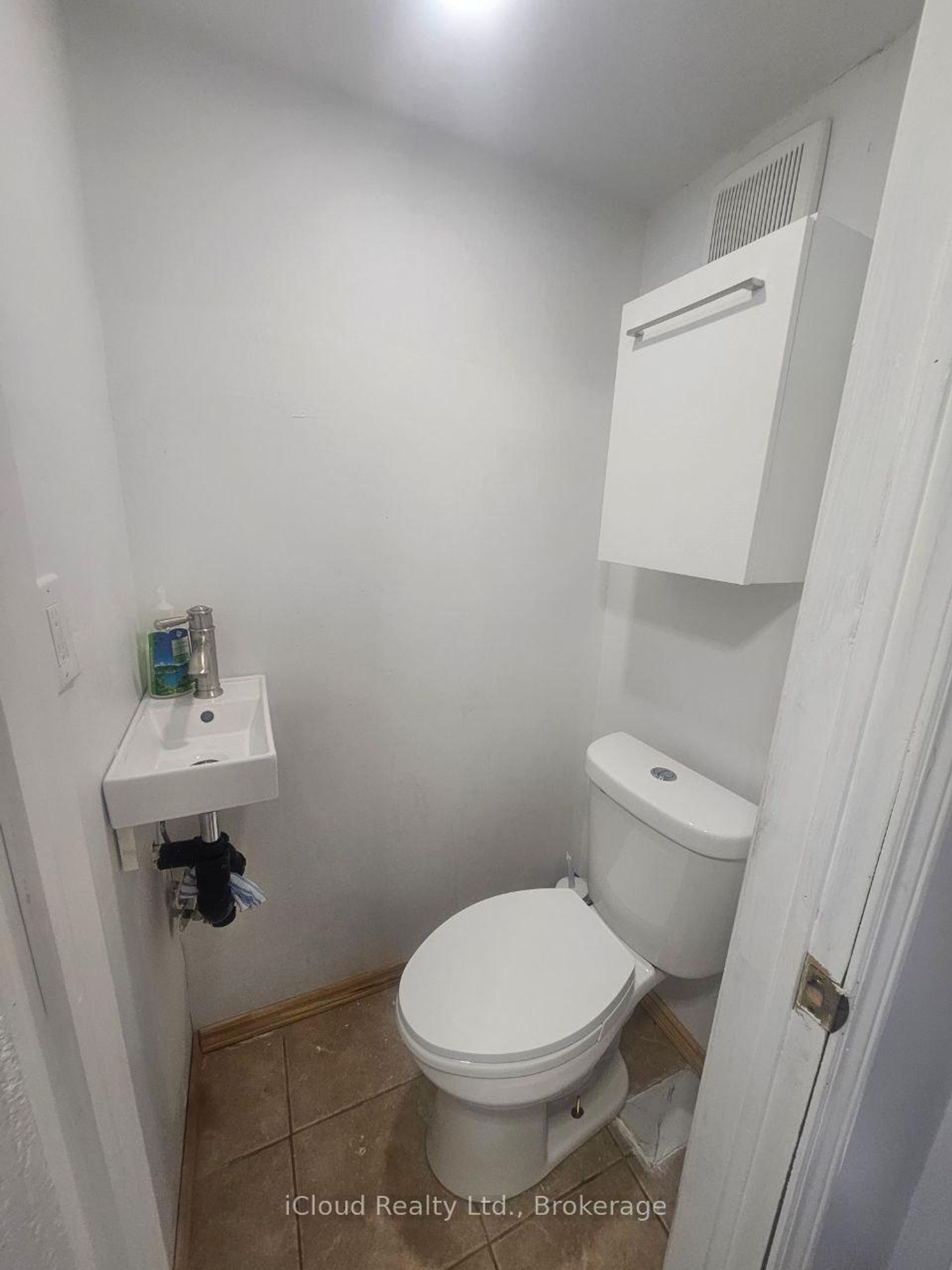 Photo 6 at 182 - 6448 Finch Avenue W, Jamestown, Toronto Photo 6 at 182 - 6448 Finch Avenue W, Jamestown, Toronto