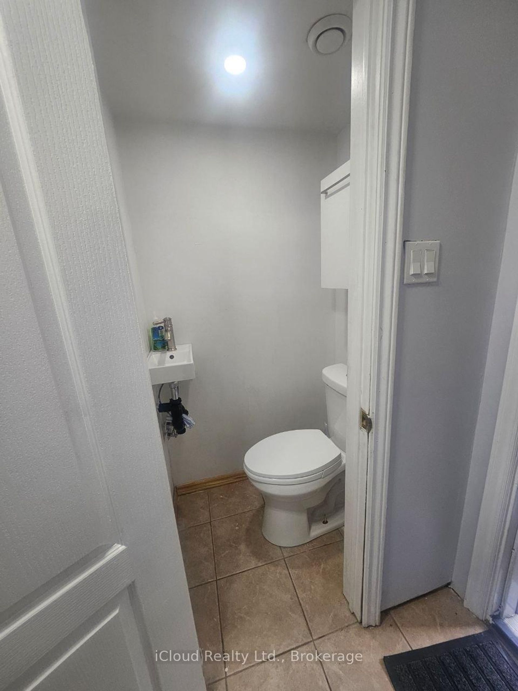 Photo 7 at 182 - 6448 Finch Avenue W, Jamestown, Toronto Photo 7 at 182 - 6448 Finch Avenue W, Jamestown, Toronto