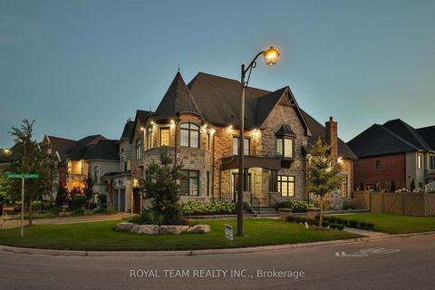 Photo 1 at 1 Ria Court, King City, King