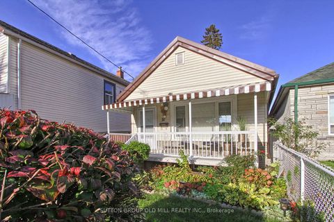 Photo 1 at 32 Florence Crescent, Smythe, Toronto