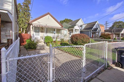 Photo 2 at 32 Florence Crescent, Smythe, Toronto