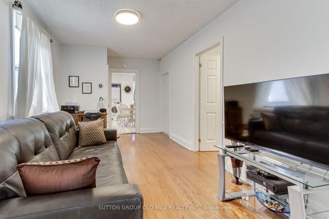 Photo 6 at 32 Florence Crescent, Smythe, Toronto