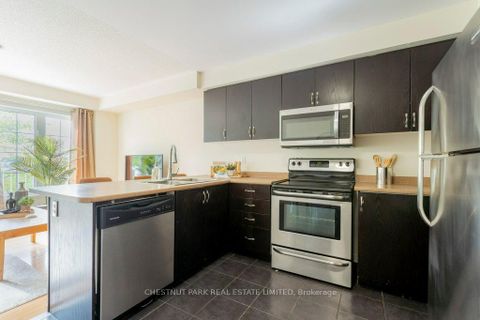 Photo 4 at 35 Mantello Drive, York University Heights, Toronto