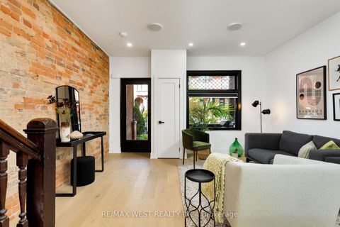 Photo 3 at 71 Harvard Avenue, Roncesvalles, Toronto