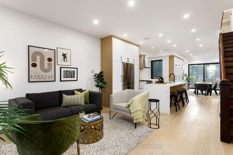 Photo 4 at 71 Harvard Avenue, Roncesvalles, Toronto