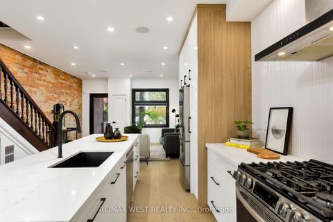 Photo 10 at 71 Harvard Avenue, Roncesvalles, Toronto