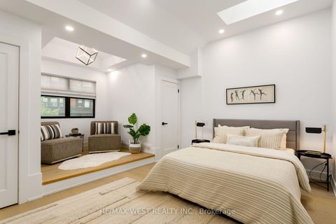 Photo 35 at 71 Harvard Avenue, Roncesvalles, Toronto