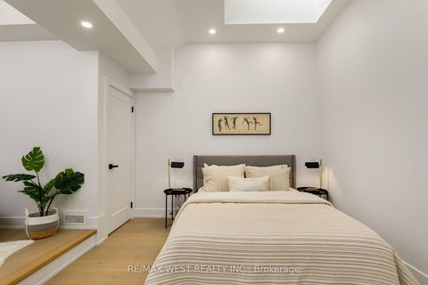 Photo 37 at 71 Harvard Avenue, Roncesvalles, Toronto