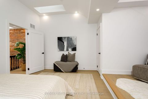 Photo 38 at 71 Harvard Avenue, Roncesvalles, Toronto