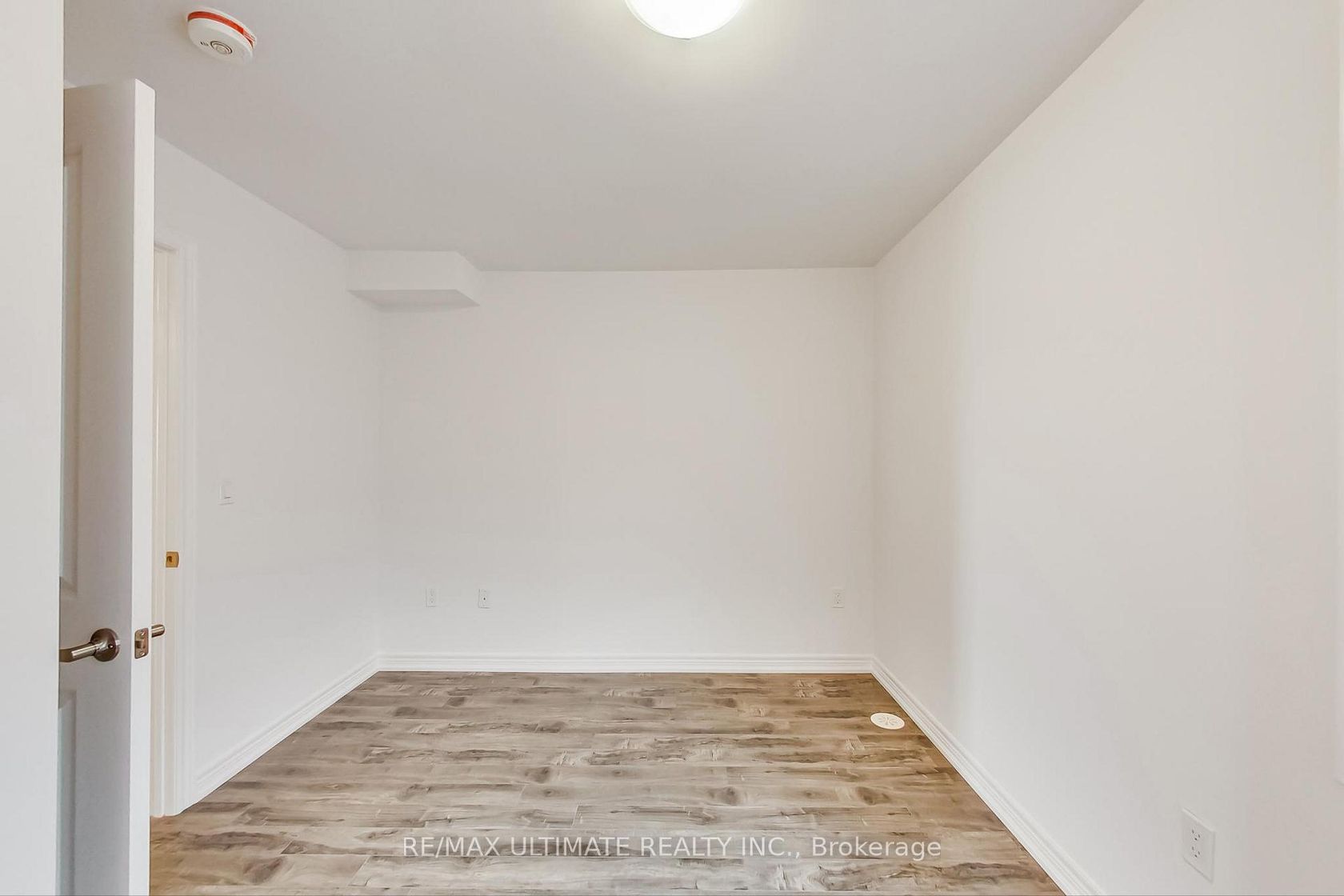 Photo 13 at 214 - 370 Hopewell Avenue, Belgravia, Toronto Photo 13 at 214 - 370 Hopewell Avenue, Belgravia, Toronto