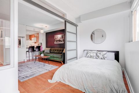 Photo 7 at 332 - 60 Homewood Avenue, South St. James Town, Toronto