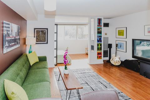 Photo 12 at 332 - 60 Homewood Avenue, South St. James Town, Toronto