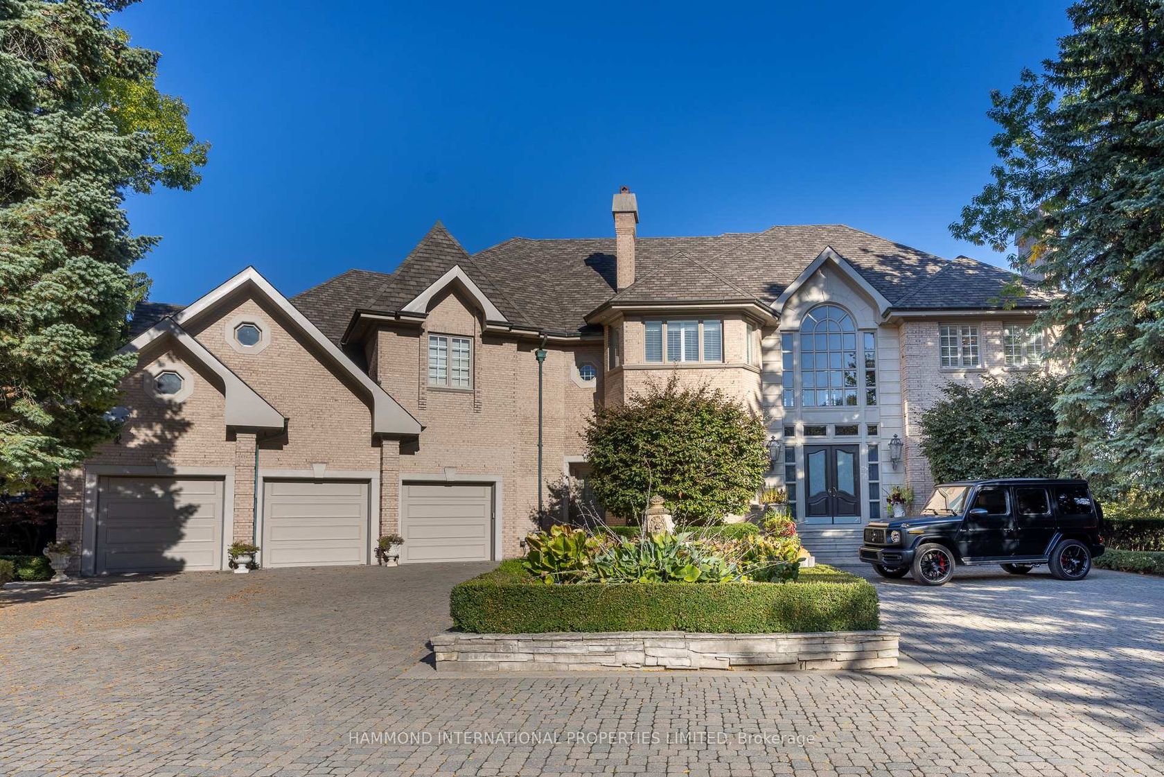 48 Old Park Lane, Bayview Hill, Richmond Hill photo number 2