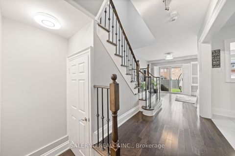 Photo 7 at 23 Stone Palace Way, Sonoma Heights, Vaughan