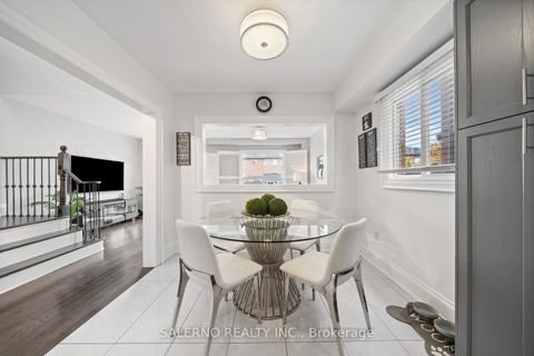 Photo 12 at 23 Stone Palace Way, Sonoma Heights, Vaughan