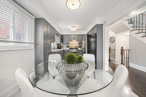 Photo 13 at 23 Stone Palace Way, Sonoma Heights, Vaughan