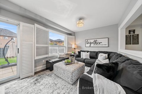 Photo 16 at 23 Stone Palace Way, Sonoma Heights, Vaughan