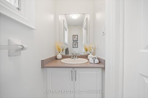 Photo 18 at 23 Stone Palace Way, Sonoma Heights, Vaughan