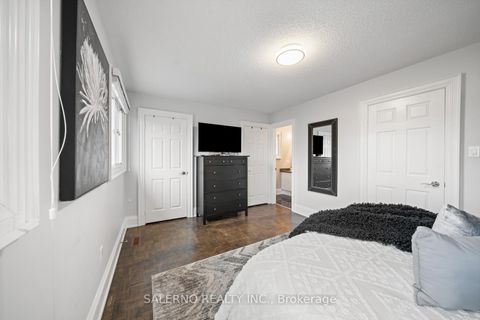 Photo 21 at 23 Stone Palace Way, Sonoma Heights, Vaughan