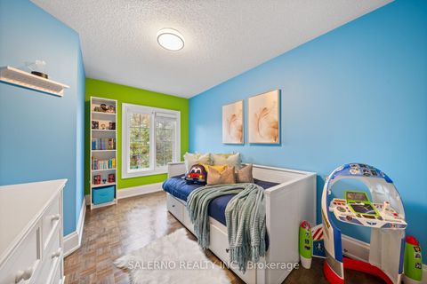 Photo 24 at 23 Stone Palace Way, Sonoma Heights, Vaughan