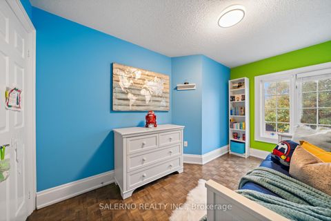 Photo 25 at 23 Stone Palace Way, Sonoma Heights, Vaughan