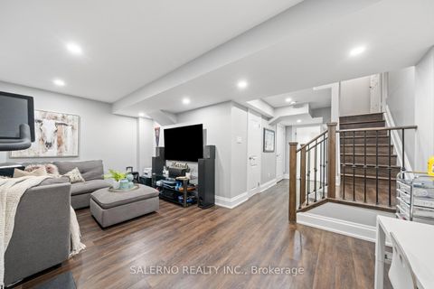 Photo 31 at 23 Stone Palace Way, Sonoma Heights, Vaughan