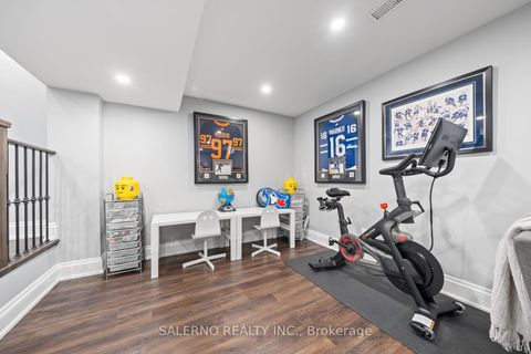 Photo 33 at 23 Stone Palace Way, Sonoma Heights, Vaughan