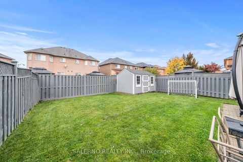 Photo 38 at 23 Stone Palace Way, Sonoma Heights, Vaughan